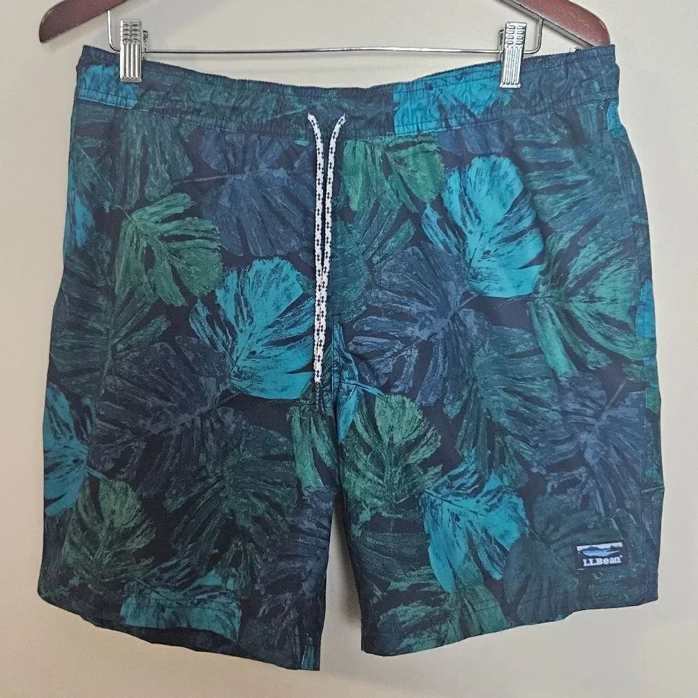 L.L.Bean Men's Men's Classic Supplex Sport Shorts Large Leaf Print Blue Green